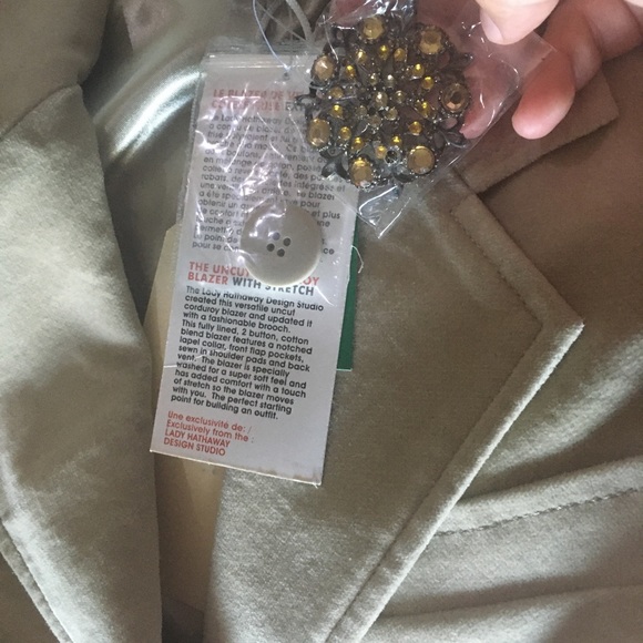 Ladies Taupe coloured velvet jacket from Lady Hathaway Design Studio. Size XL - Picture 6 of 7